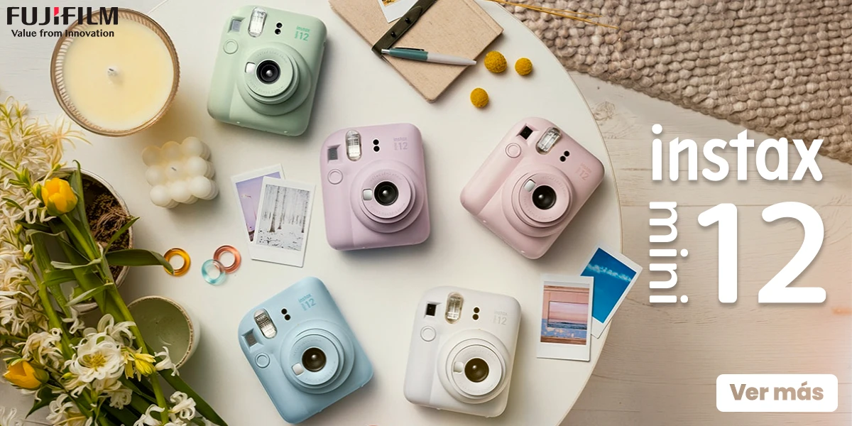 Cámaras instantáneas Fujifilm Instax Mini 12 disponibles en colores pastel, ideales para capturar e imprimir fotografías al instante.